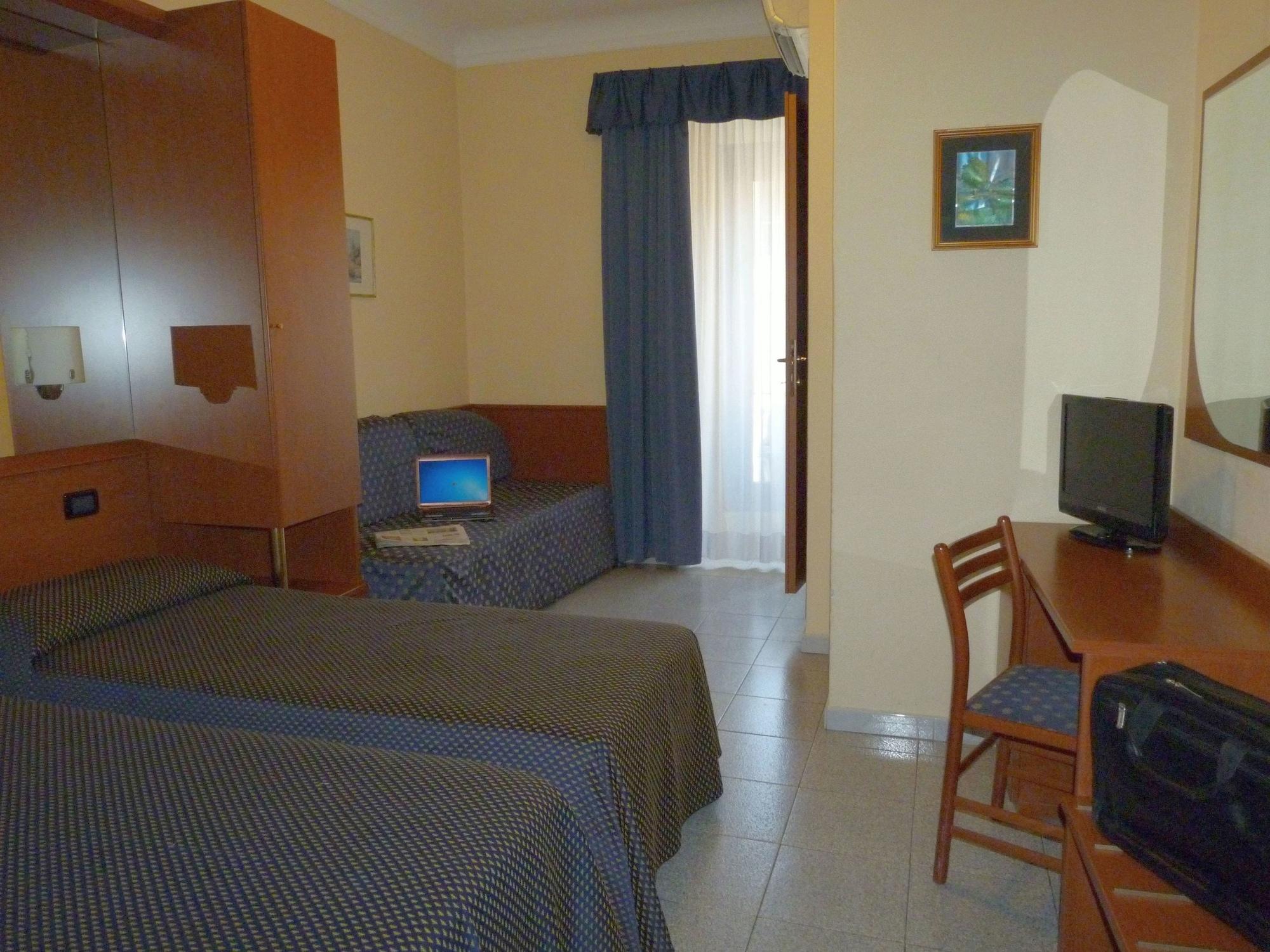 Hotel Aurora Milán Exterior foto
